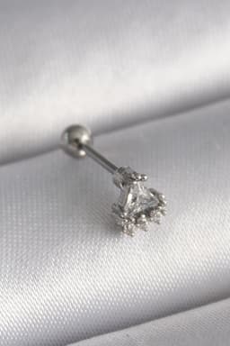 316l-celik-gumus-renk-ucgen-zirkon-tasli-tragus-piercing-1201103