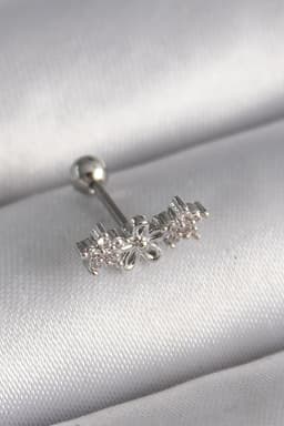 316l-celik-gumus-renk-zirkon-tasli-cicek-tragus-piercing-1201111